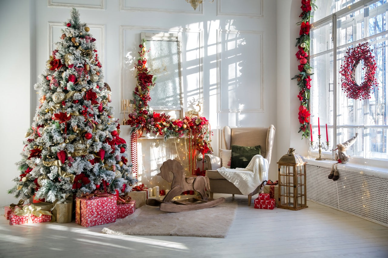 Christmas Tree Red Decoration Glitter Ball December 2021 Calendar